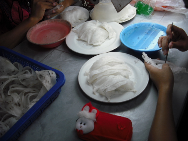 images/stories/bird nest cleaning process 02.jpg